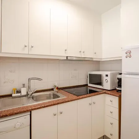 Apartment Petit Cocon - Piscine - 5 Minutes A Pied