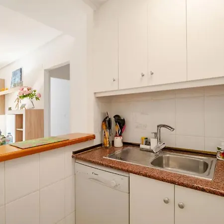 Apartment Petit Cocon - Piscine - 5 Minutes A Pied *
