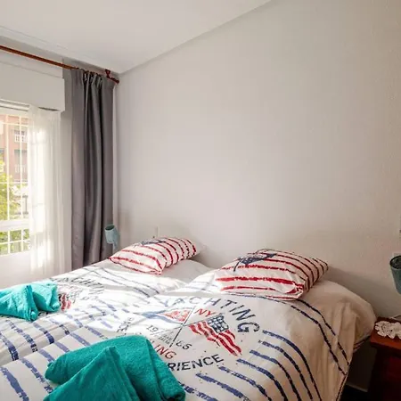 Petit Cocon - Piscine - 5 Minutes A Pied Apartment